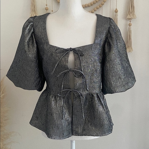 H&M silver metallic tie front top bubble sleeve blouse peplum pewter medium - Picture 10 of 17